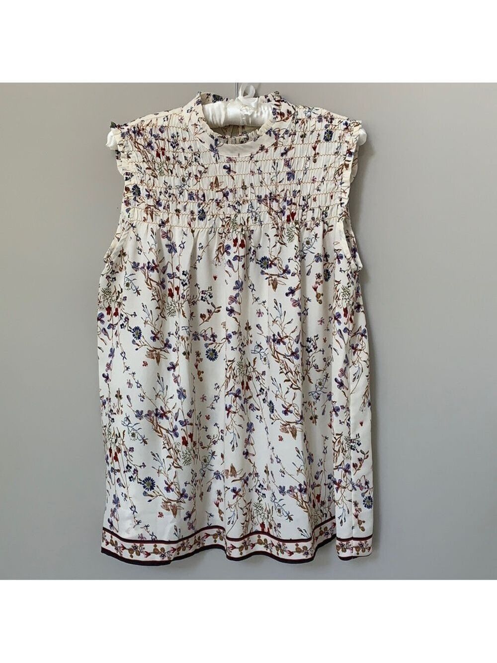 Max Studio sleeveless tunic cream floral smocked front small ruffle trim size M